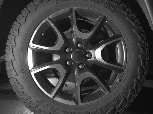 Used 2025 Jeep Compass Trailhawk AWD/4WD image 15