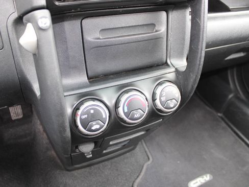 Used 2004 Honda CR-V EX image 16