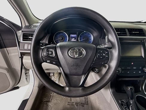 Used 2016 Toyota Camry LE image 13