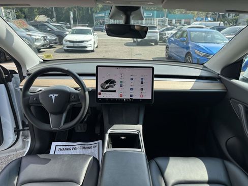 Used 2021 Tesla Model Y Long Range AWD/4WD image 21