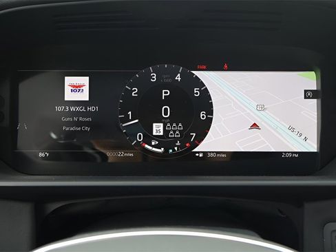 New 2025 Land Rover Discovery S image 22