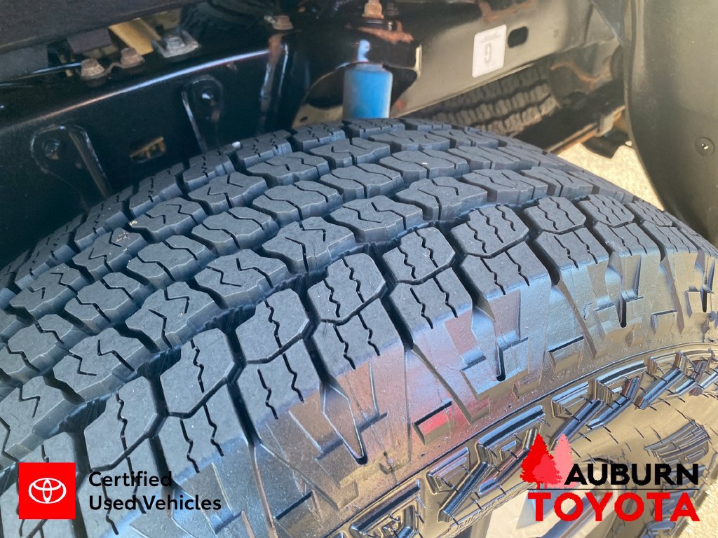 Certified 2021 Toyota Tacoma TRD Off-Road w/ Blackout Package (TMS) AWD/4WD image 24