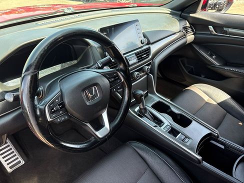 Used 2018 Honda Accord Sport image 7