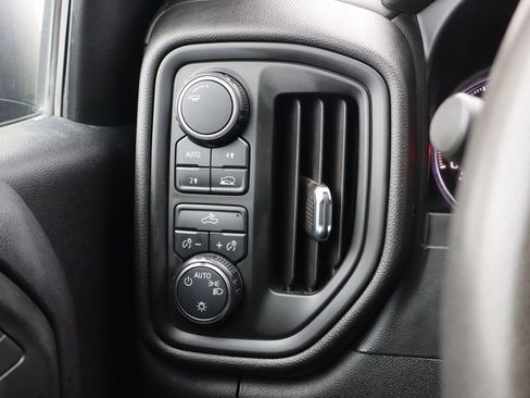 Used 2021 Chevrolet Silverado 1500 Custom image 8