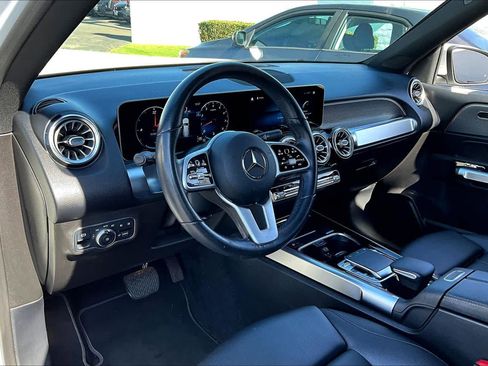 Used 2020 Mercedes-Benz GLB 250 GLB 250 image 18