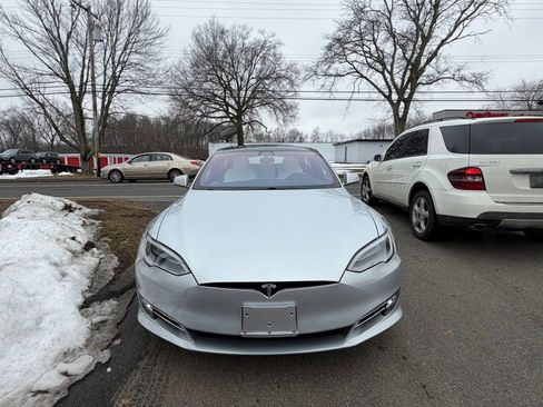 Used 2017 Tesla Model S P100D image 2