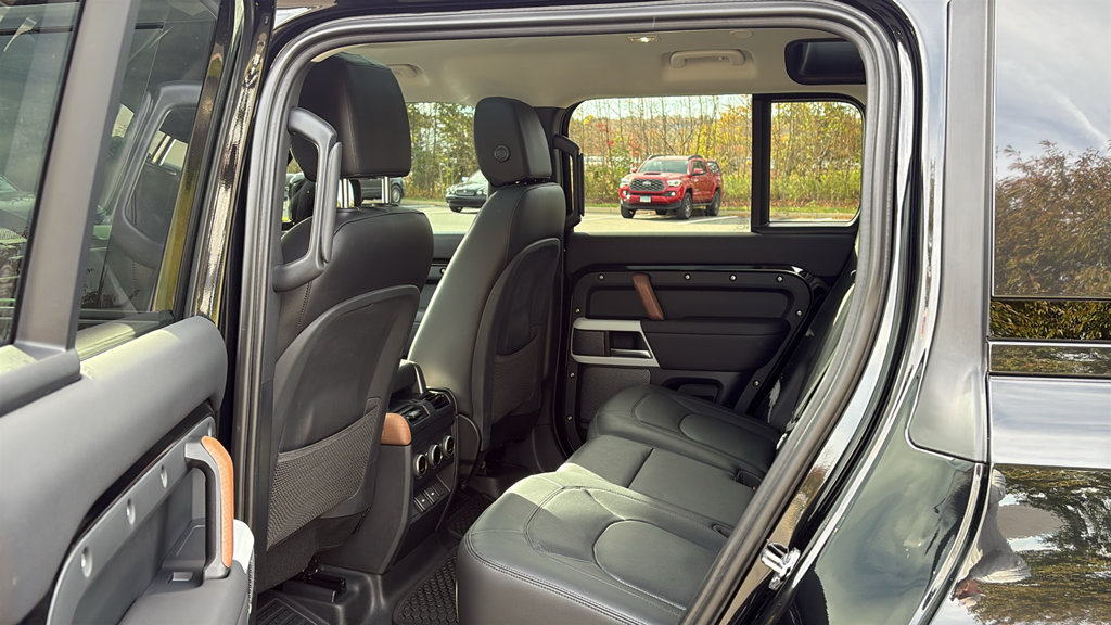 Certified 2024 Land Rover Defender 110 S AWD/4WD image 26