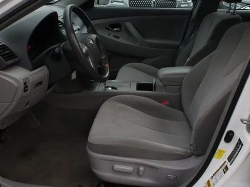 Used 2011 Toyota Camry LE w/ LE Extra-Value Pkg image 48