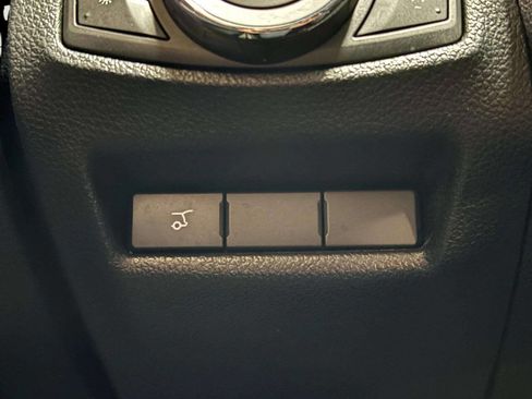 Used 2018 Ford Explorer XLT w/ Equipment Group 202A image 44