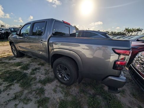 New 2025 Nissan Frontier SV w/ Tow Package RWD image 8