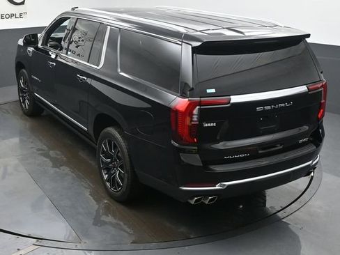 Used 2025 GMC Yukon XL Denali w/ Denali Reserve Package AWD/4WD image 43