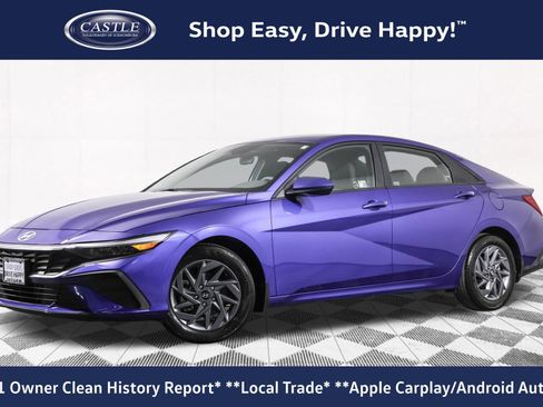 Used 2024 Hyundai Elantra SEL image 1