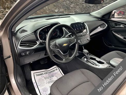 Used 2023 Chevrolet Malibu LT FWD image 12