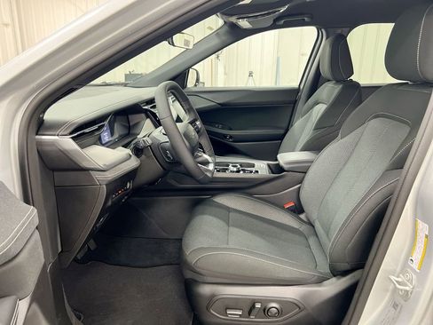 New 2026 Jeep Cherokee Laredo AWD/4WD image 19