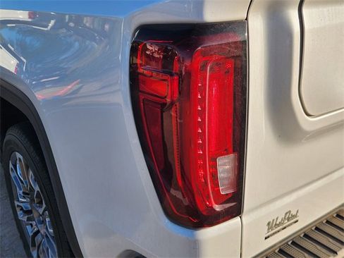 Used 2023 GMC Sierra 1500 Denali Ultimate image 7