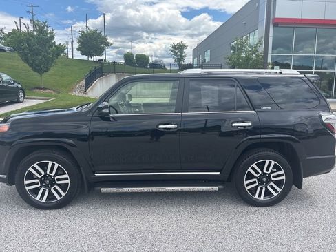 Used 2023 Toyota 4Runner Limited AWD/4WD image 11