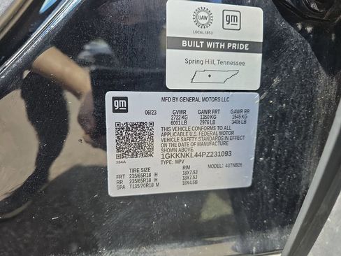 Certified 2023 GMC Acadia SLE w/ LPO, Floor Liner Package FWD image 35