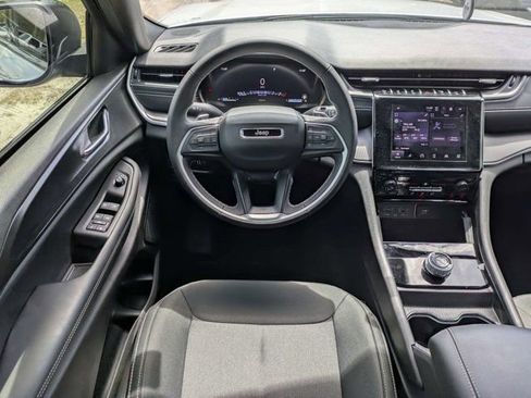 New 2025 Jeep Grand Cherokee L Laredo RWD image 17