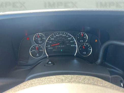 Used 2023 GMC Savana 2500 w/ Driver Convenience Package image 18