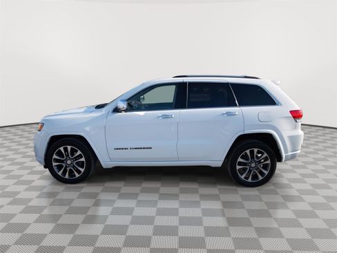 Used 2018 Jeep Grand Cherokee Overland image 25