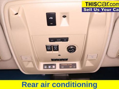 Used 2018 Cadillac Escalade Premium Luxury image 18