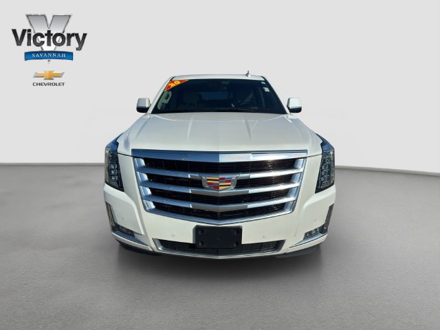 Used 2020 Cadillac Escalade Luxury AWD/4WD image 2