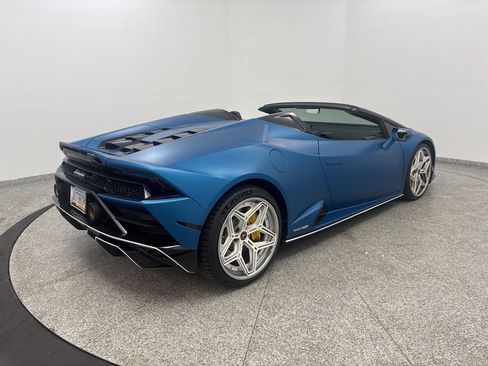 Used 2020 Lamborghini Huracan EVO RWD image 13