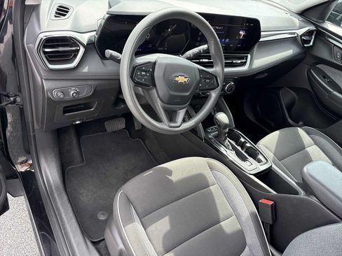 Used 2025 Chevrolet TrailBlazer LT AWD/4WD image 10