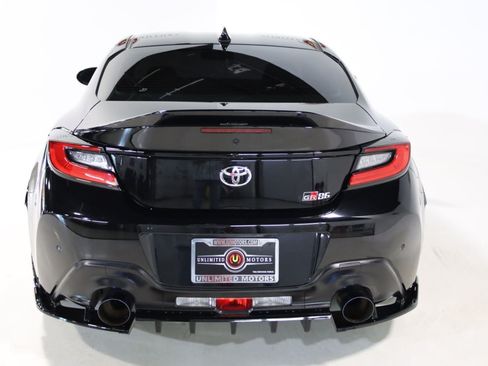 Used 2022 Toyota GR86 Premium RWD image 25