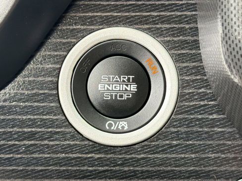 Used 2022 RAM 1500 Limited image 27