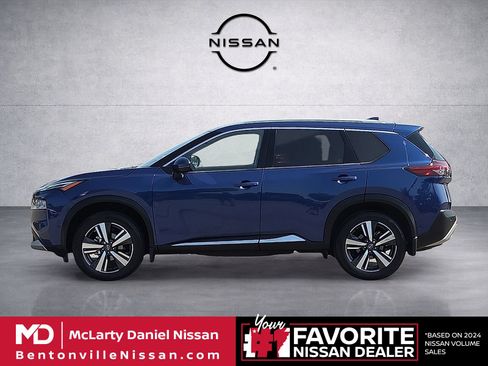 Used 2023 Nissan Rogue Platinum w/ Platinum Premium Package AWD/4WD image 3