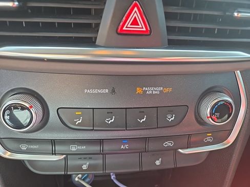Used 2020 Hyundai Santa Fe SEL FWD image 13