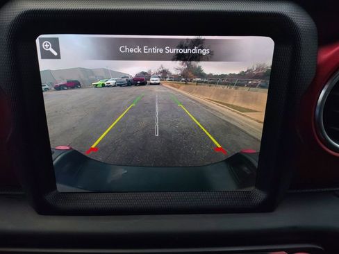 Used 2020 Jeep Gladiator Rubicon image 8