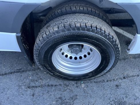 Used 2024 Mercedes-Benz Sprinter 3500 image 10