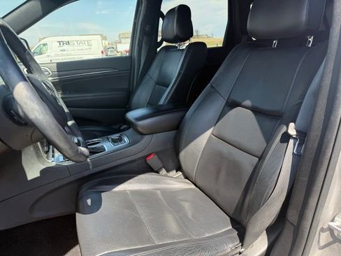 Used 2019 Jeep Grand Cherokee Limited w/ Luxury Group II image 10