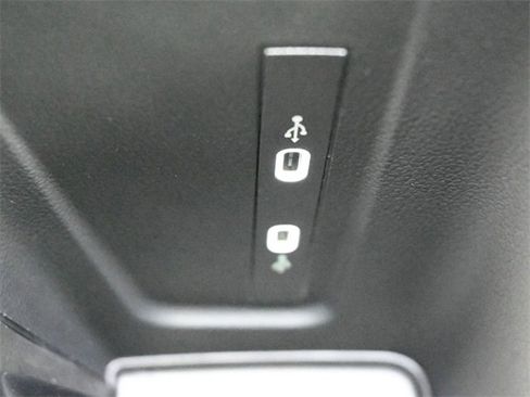 New 2026 Volkswagen Tiguan SEL R-Line image 3