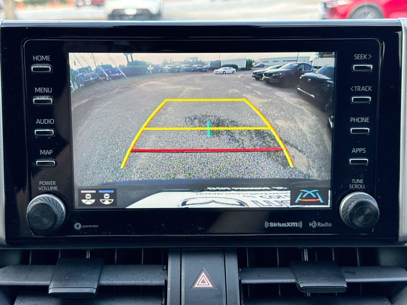 Used 2019 Toyota RAV4 XLE w/ Convenience Package FWD image 11