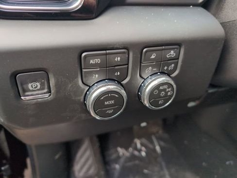 New 2026 GMC Sierra 3500 Denali w/ Technology Package image 17