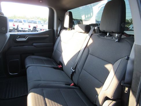Certified 2022 Chevrolet Silverado 1500 LT AWD/4WD image 19