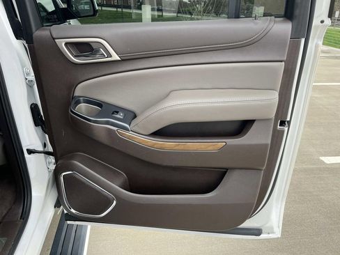 Used 2020 GMC Yukon XL Denali w/ Denali Premium Package image 22