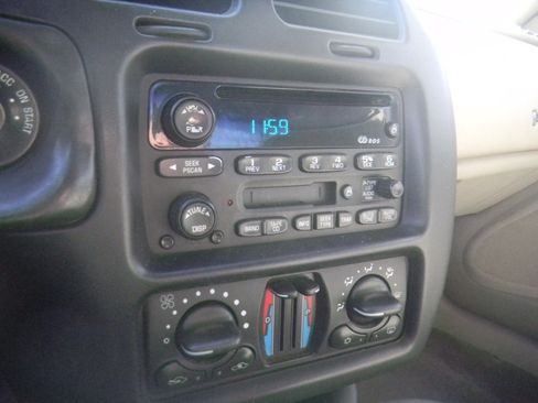 Used 2005 Chevrolet Monte Carlo LS w/ Preferred Equipment Group FWD image 18