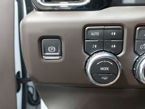 New 2026 GMC Sierra 3500 Denali w/ Denali Reserve Package image 27