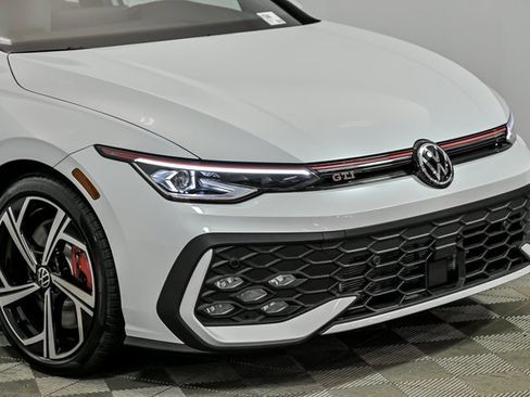 New 2025 Volkswagen GTI SE image 2