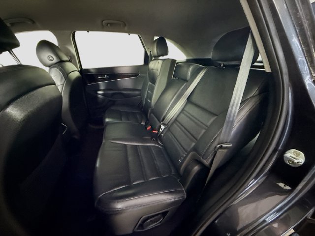 Used 2018 Kia Sorento EX FWD image 24
