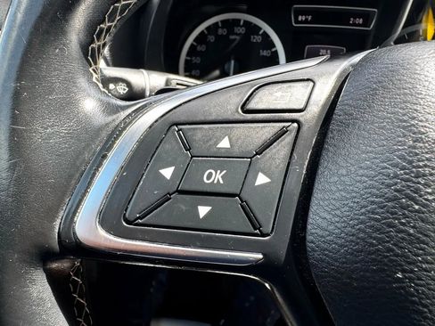 Used 2017 INFINITI QX30 Premium w/ Navigation Package image 20