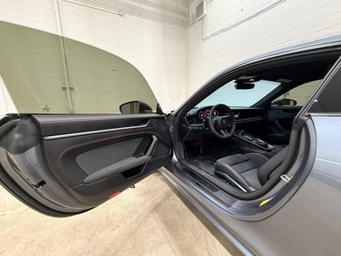 Used 2025 Porsche 911 Carrera 4 GTS AWD/4WD image 42