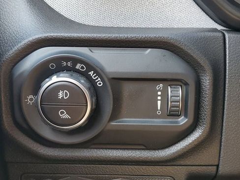 New 2025 Jeep Gladiator Sport image 37