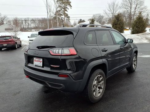 Used 2021 Jeep Cherokee Trailhawk w/ Technology Group AWD/4WD image 5