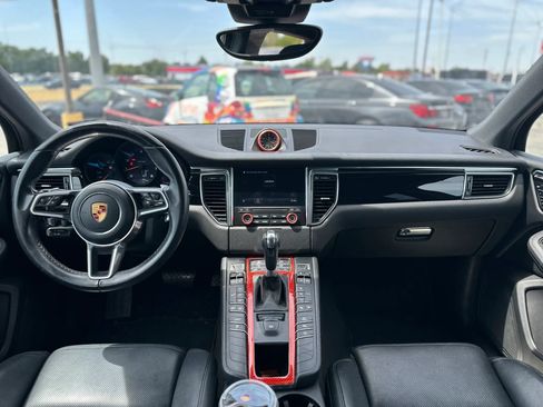 Used 2018 Porsche Macan AWD/4WD image 12