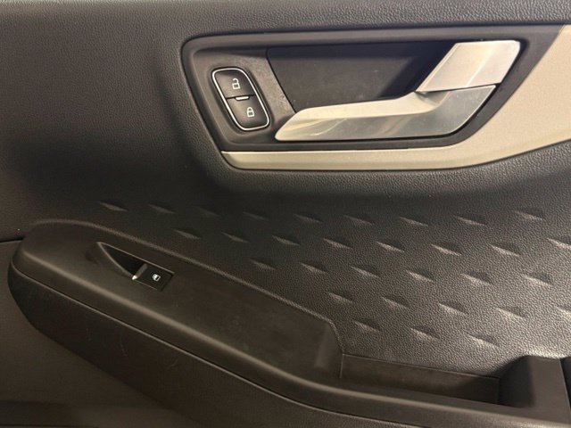Used 2020 Ford Escape SEL FWD image 29